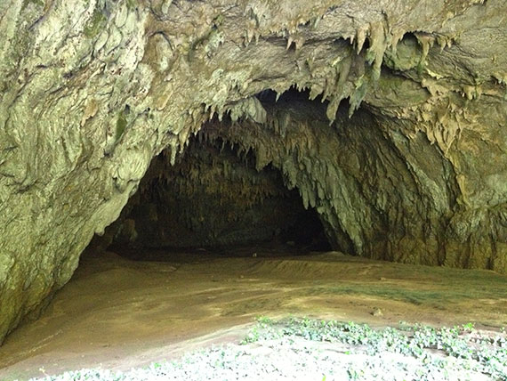 entree-grotte