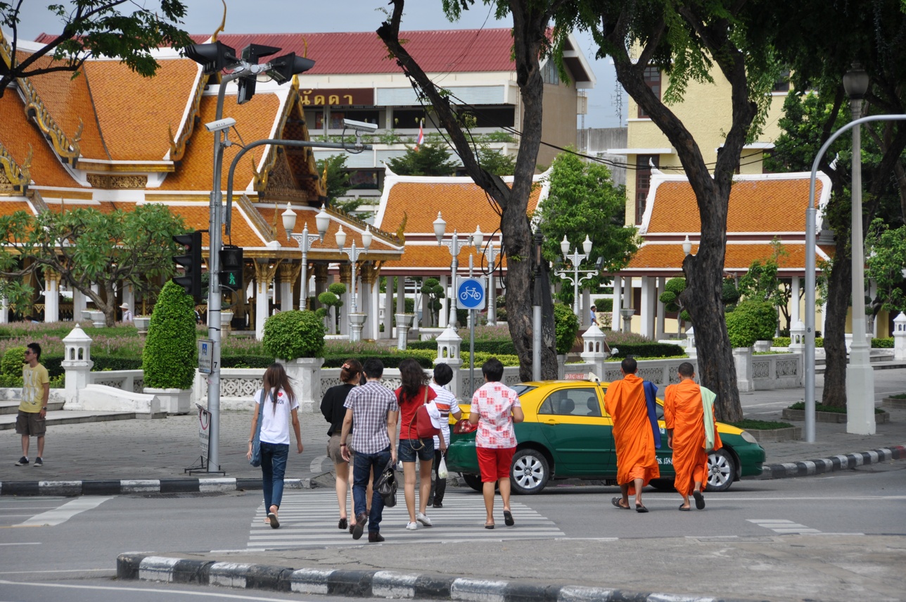 Bangkok les moines dans les rues