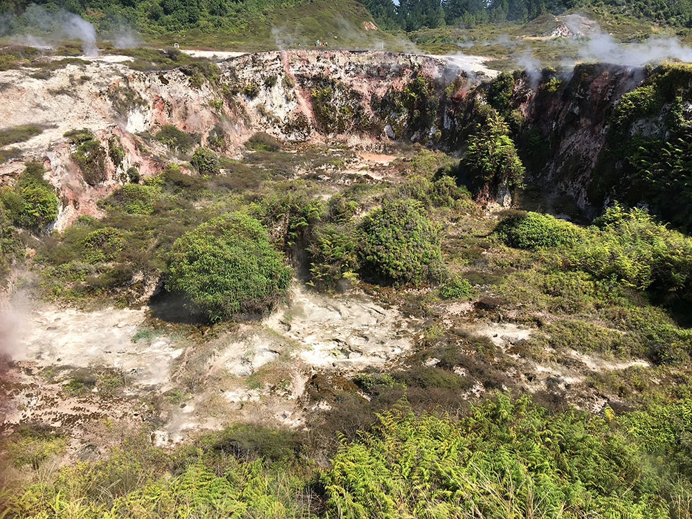 cover-taupo-craters